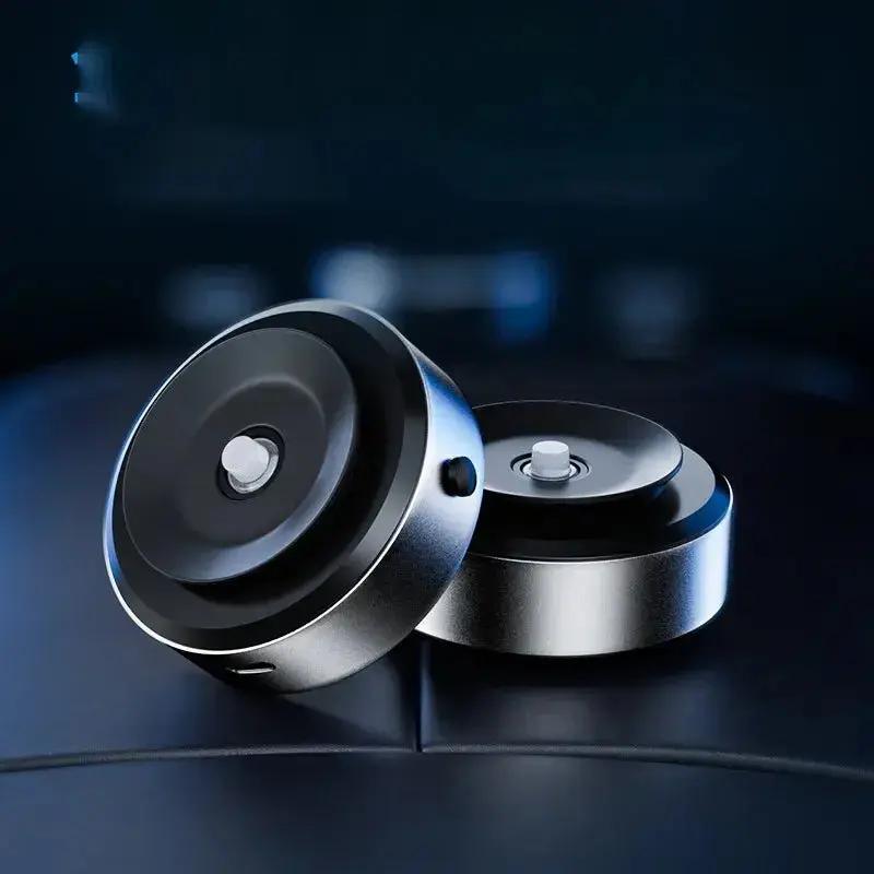 Double-Sided Magnetic Phone Holder / حامل هاتف مغناطيسي مزدوج الجوانب.